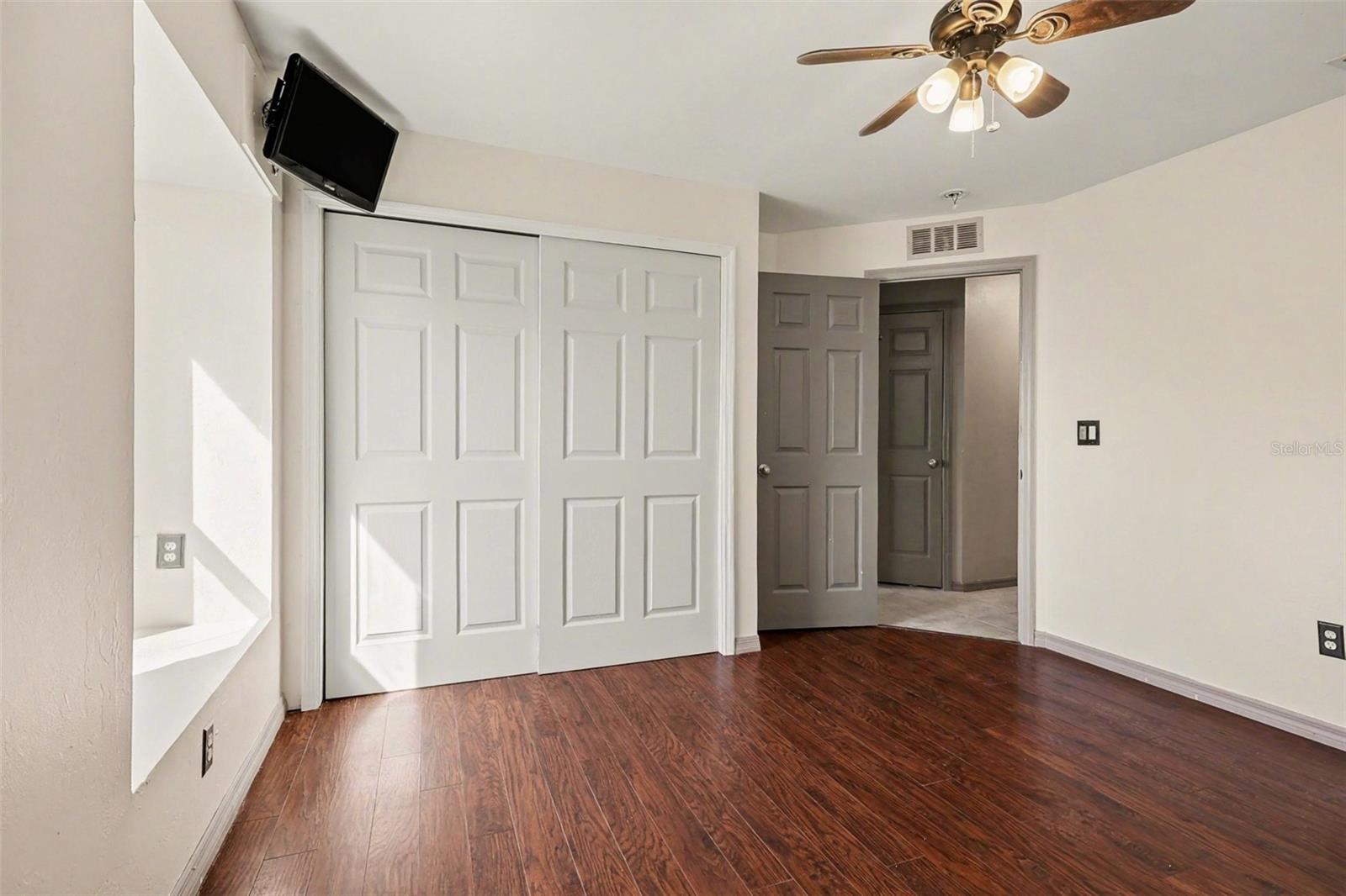 Image 20 of 34 For 2725 28th Place