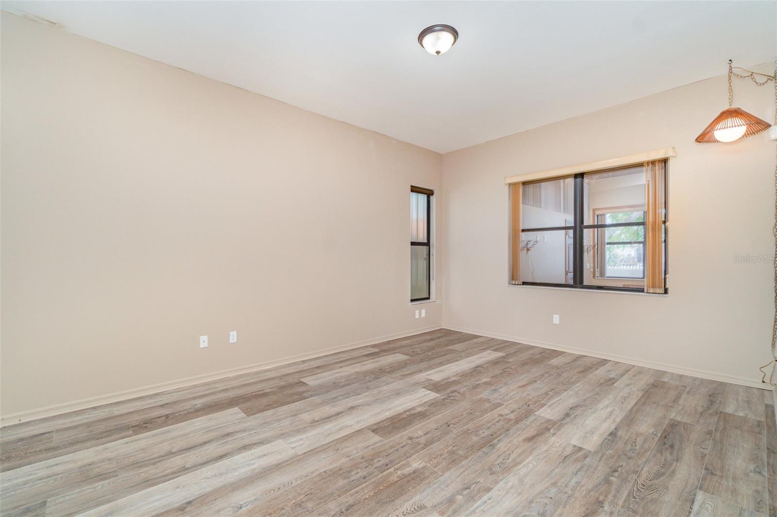 Image 25 of 34 For 2725 28th Place