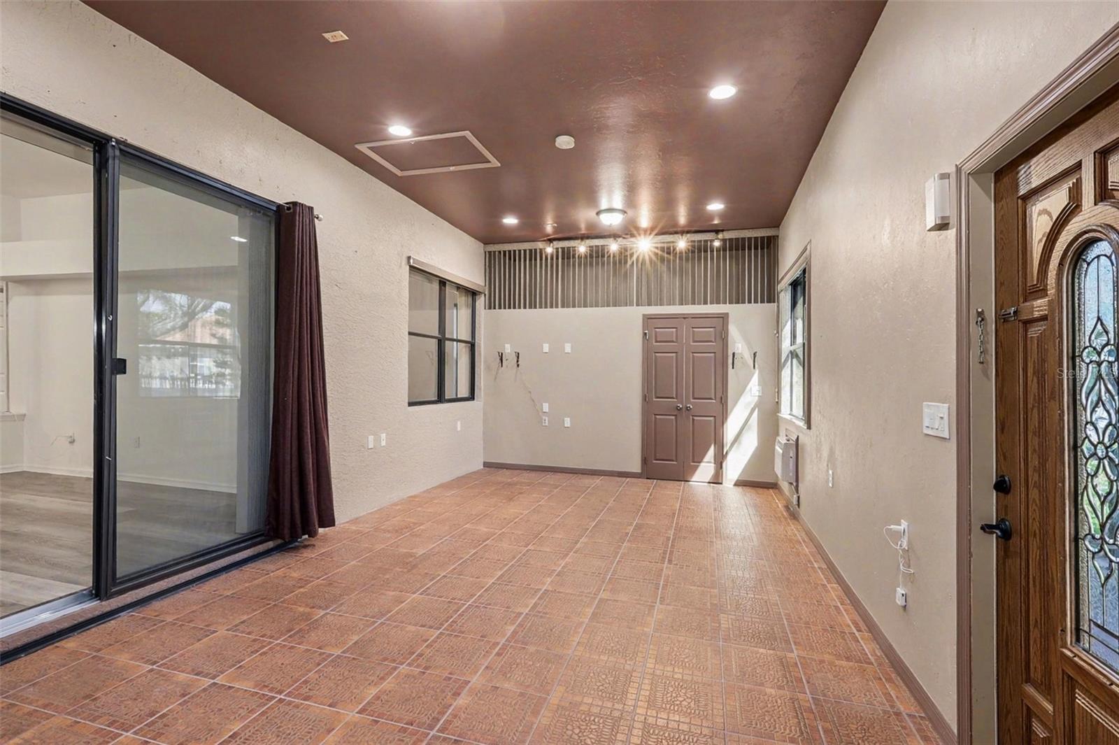 Image 28 of 34 For 2725 28th Place