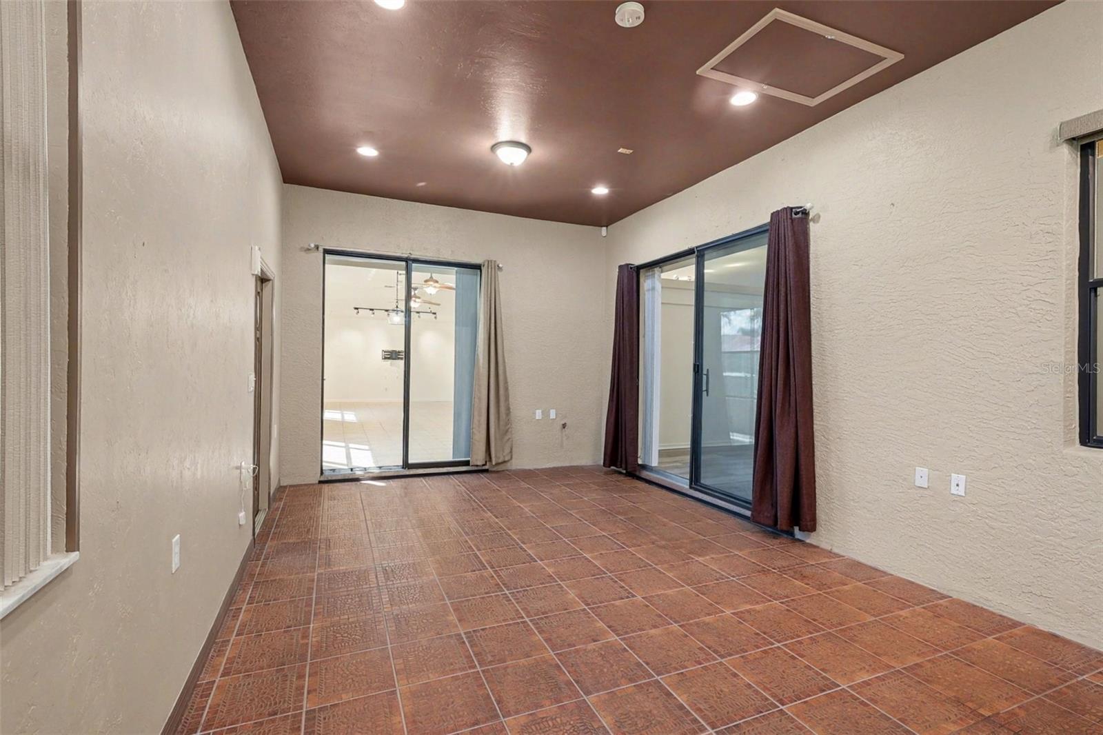 Image 29 of 34 For 2725 28th Place