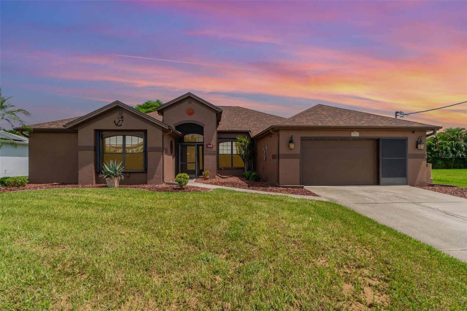 Image 3 of 34 For 2725 28th Place