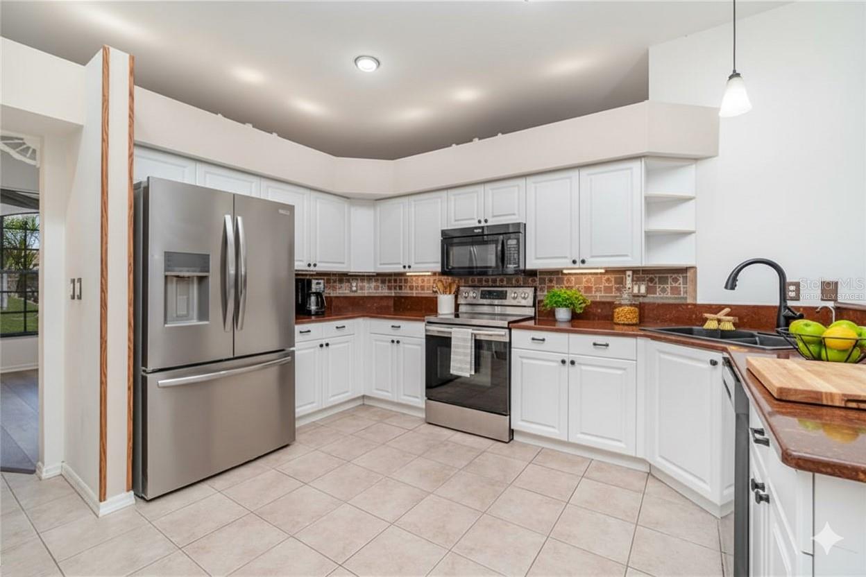 Image 5 of 34 For 2725 28th Place