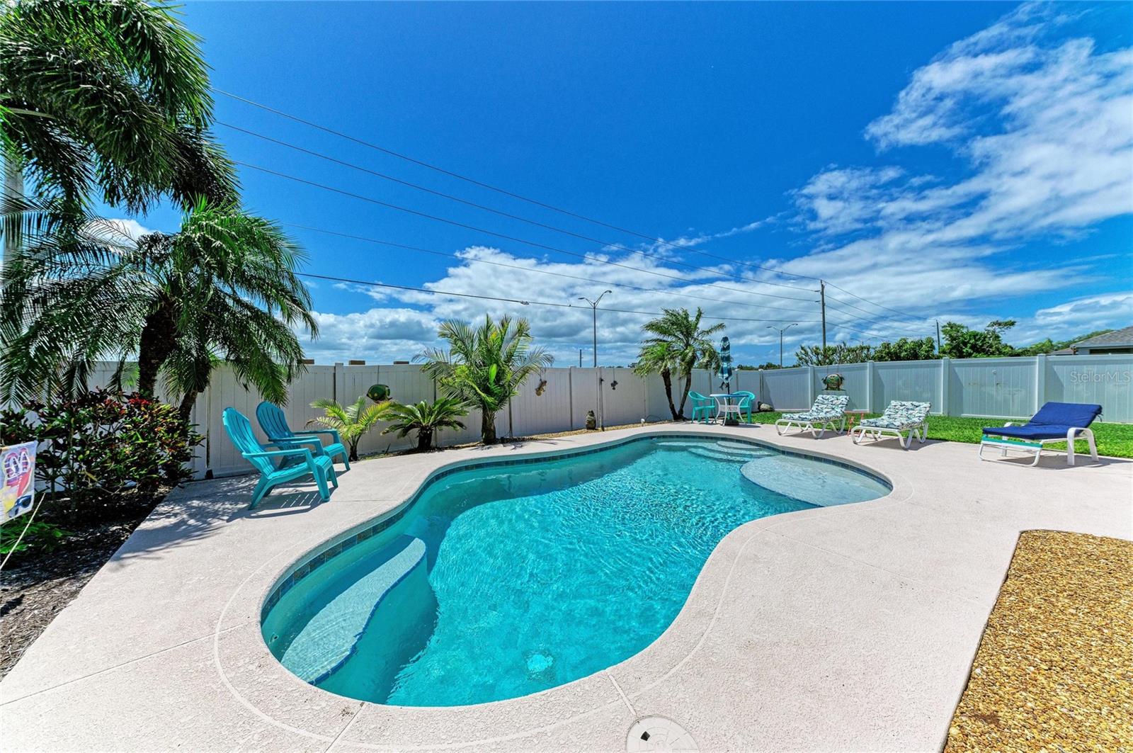 Image 37 of 42 For 5210 52nd Avenue W