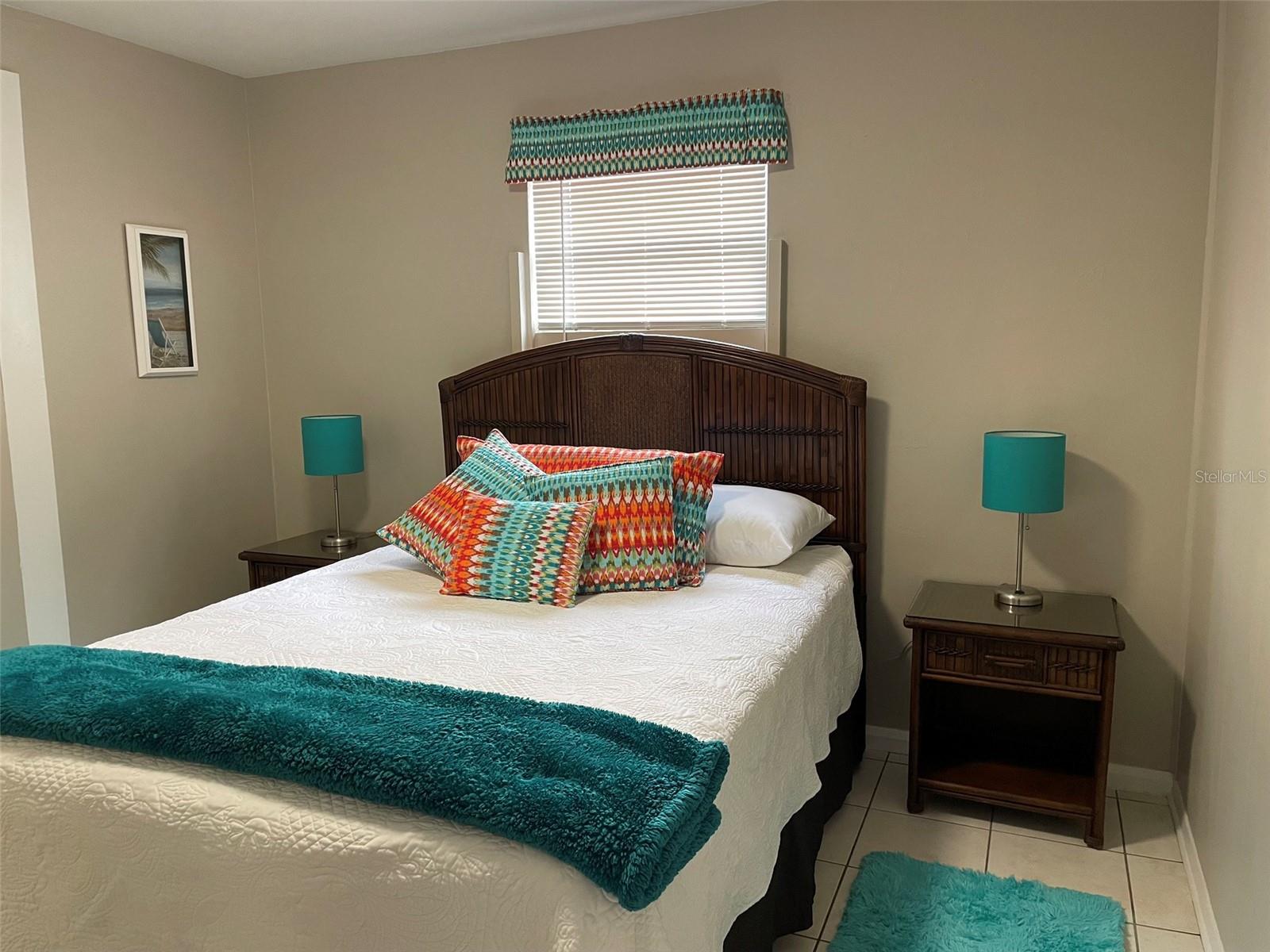 Image 25 of 63 For 828 Tuttle Avenue A