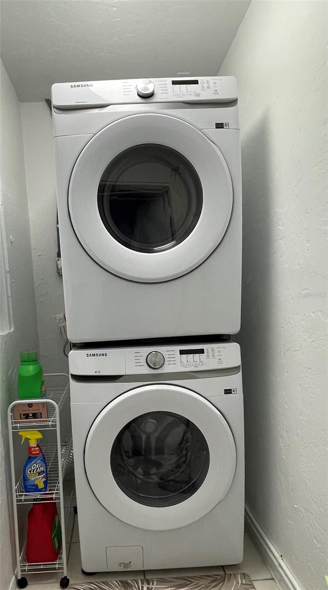 Image 37 of 63 For 828 Tuttle Avenue A