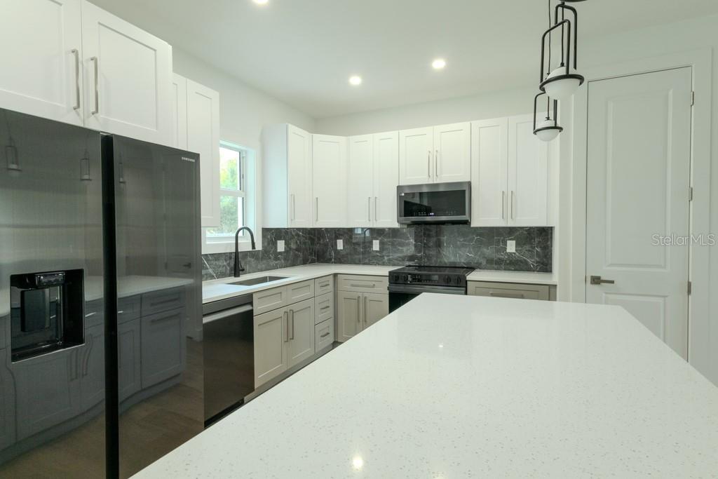 Image 2 of 18 For 4323 La France Avenue