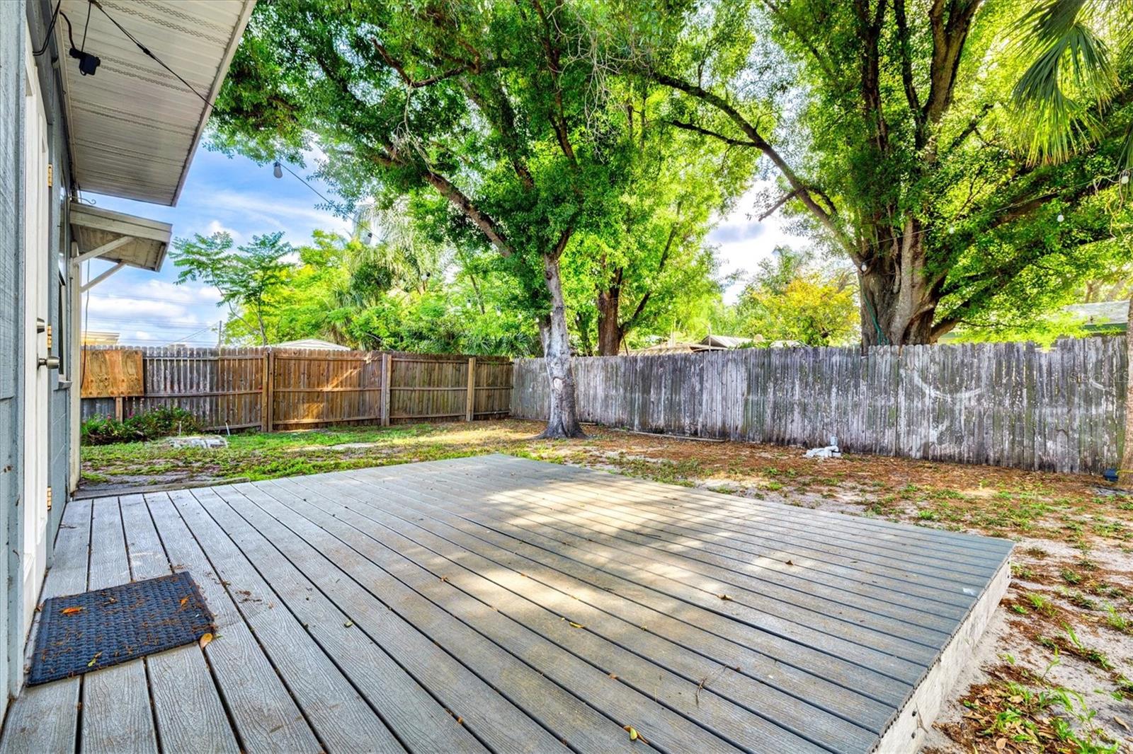 Listing photo id 25 for 5911 Olive Avenue