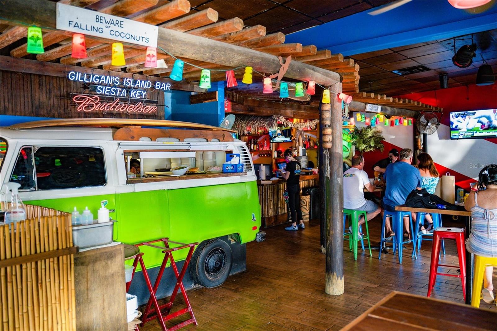 Listing photo id 43 for 5911 Olive Avenue