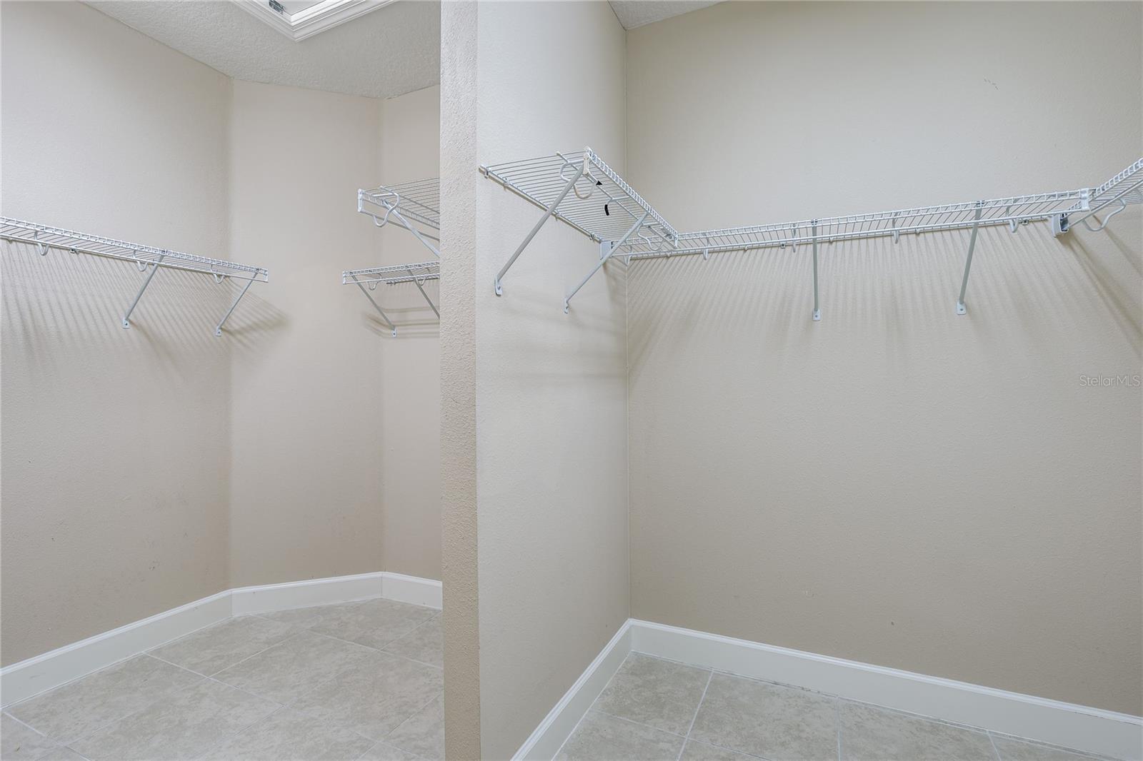 Image 12 of 46 For 10413 Highland Park Place