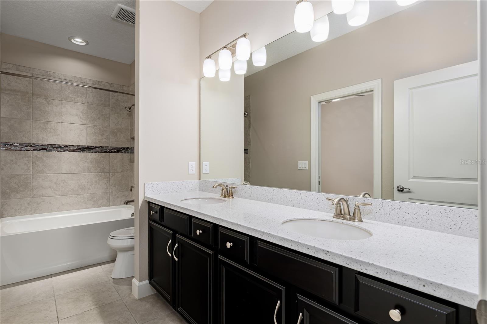 Image 17 of 46 For 10413 Highland Park Place