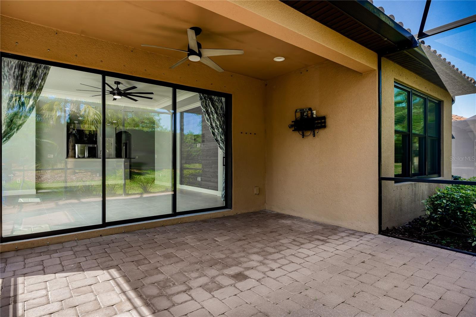 Image 21 of 46 For 10413 Highland Park Place