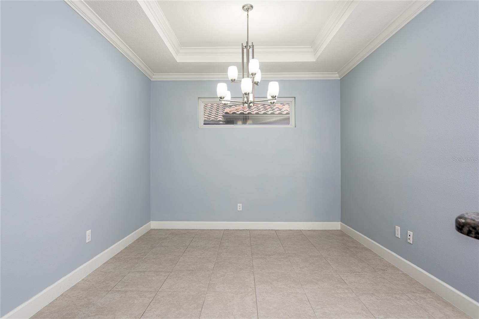 Image 9 of 46 For 10413 Highland Park Place