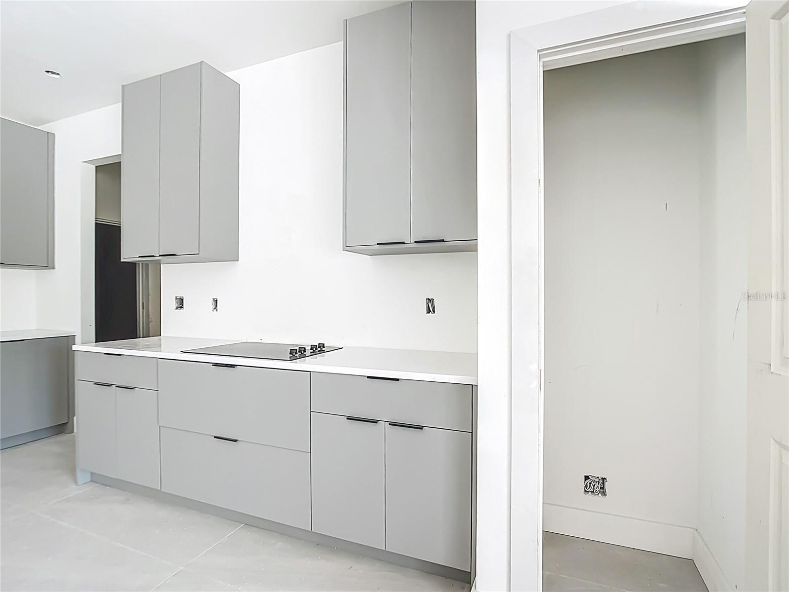 Image 12 of 52 For 7731 Pinedale Drive