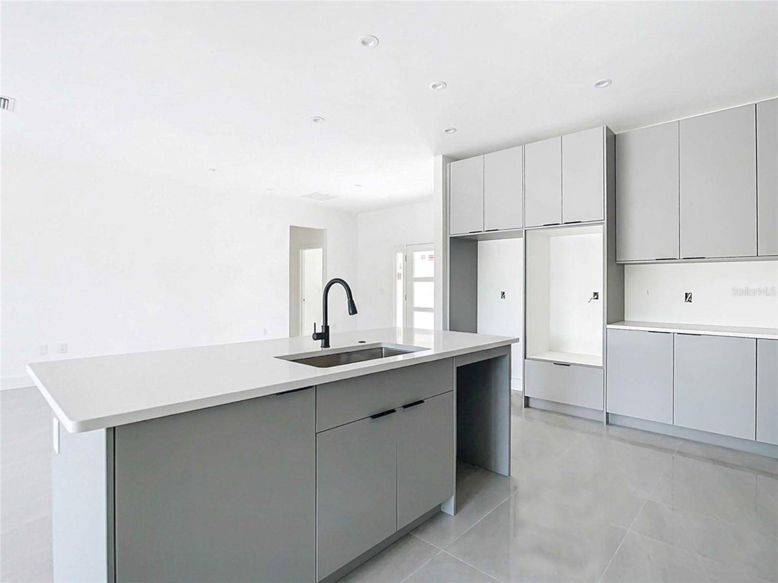 Image 14 of 52 For 7731 Pinedale Drive