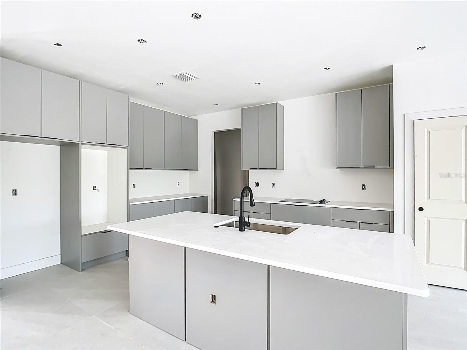 Image 15 of 52 For 7731 Pinedale Drive