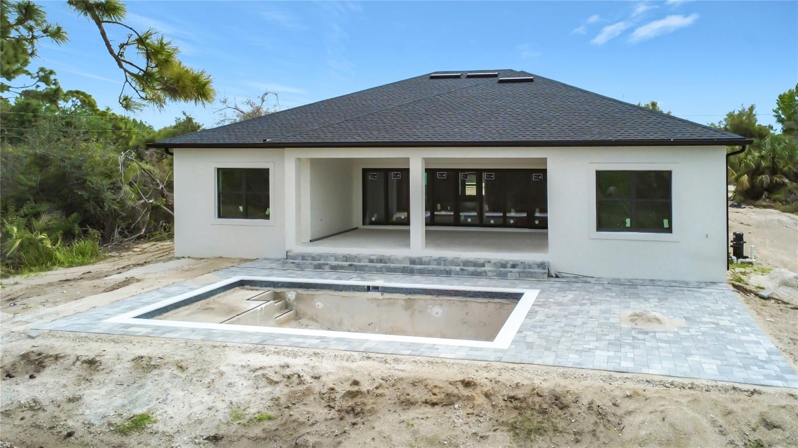 Image 18 of 52 For 7731 Pinedale Drive