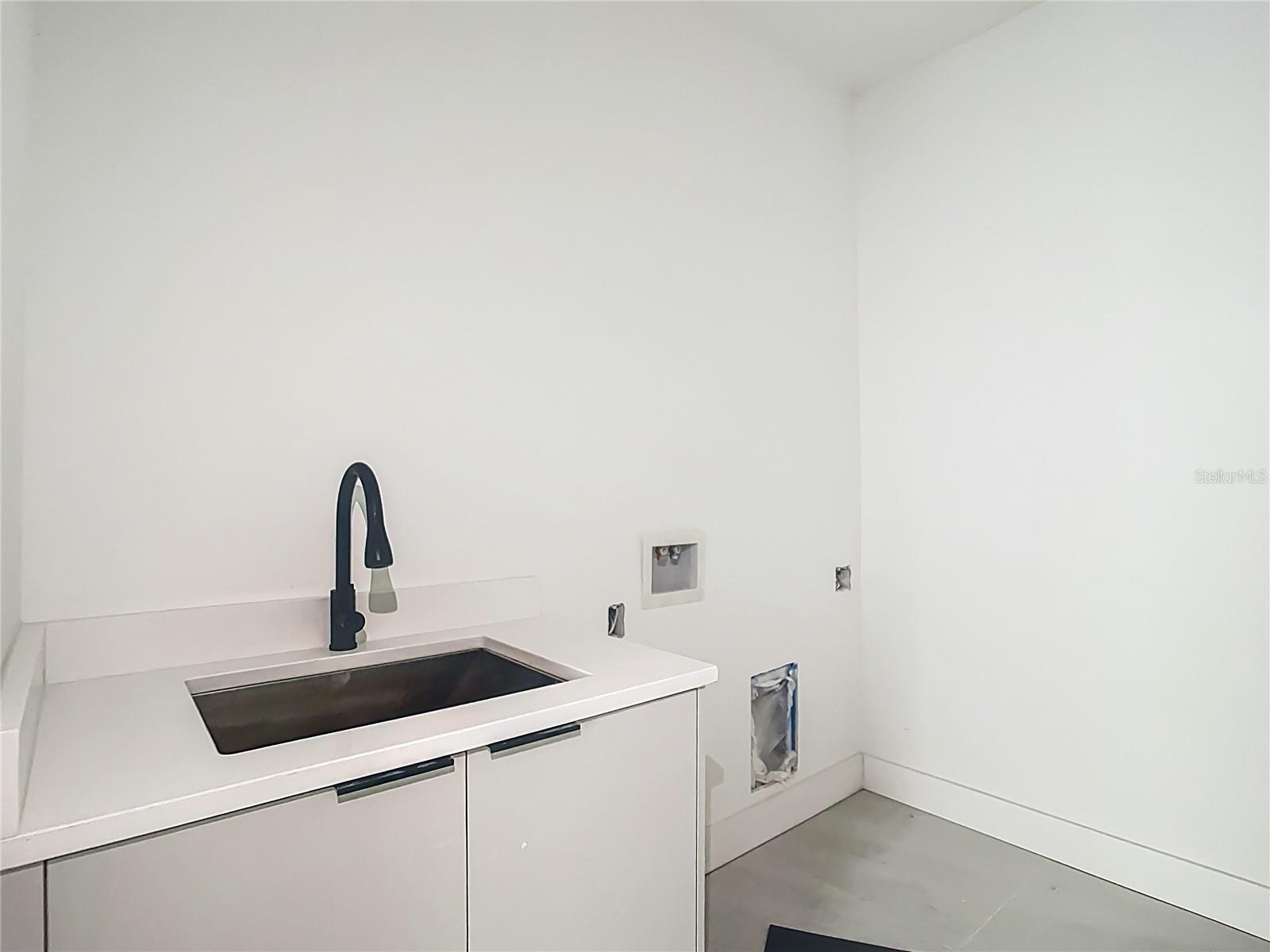 Image 34 of 52 For 7731 Pinedale Drive