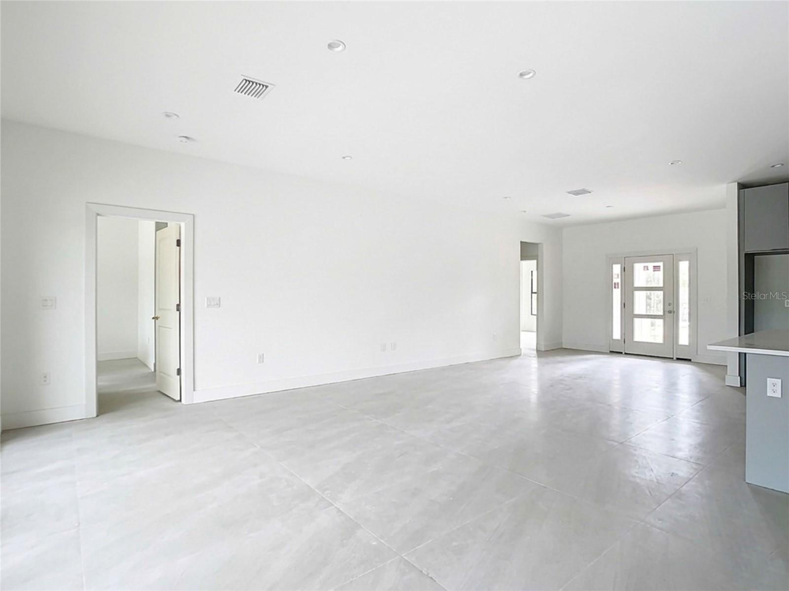 Image 5 of 52 For 7731 Pinedale Drive