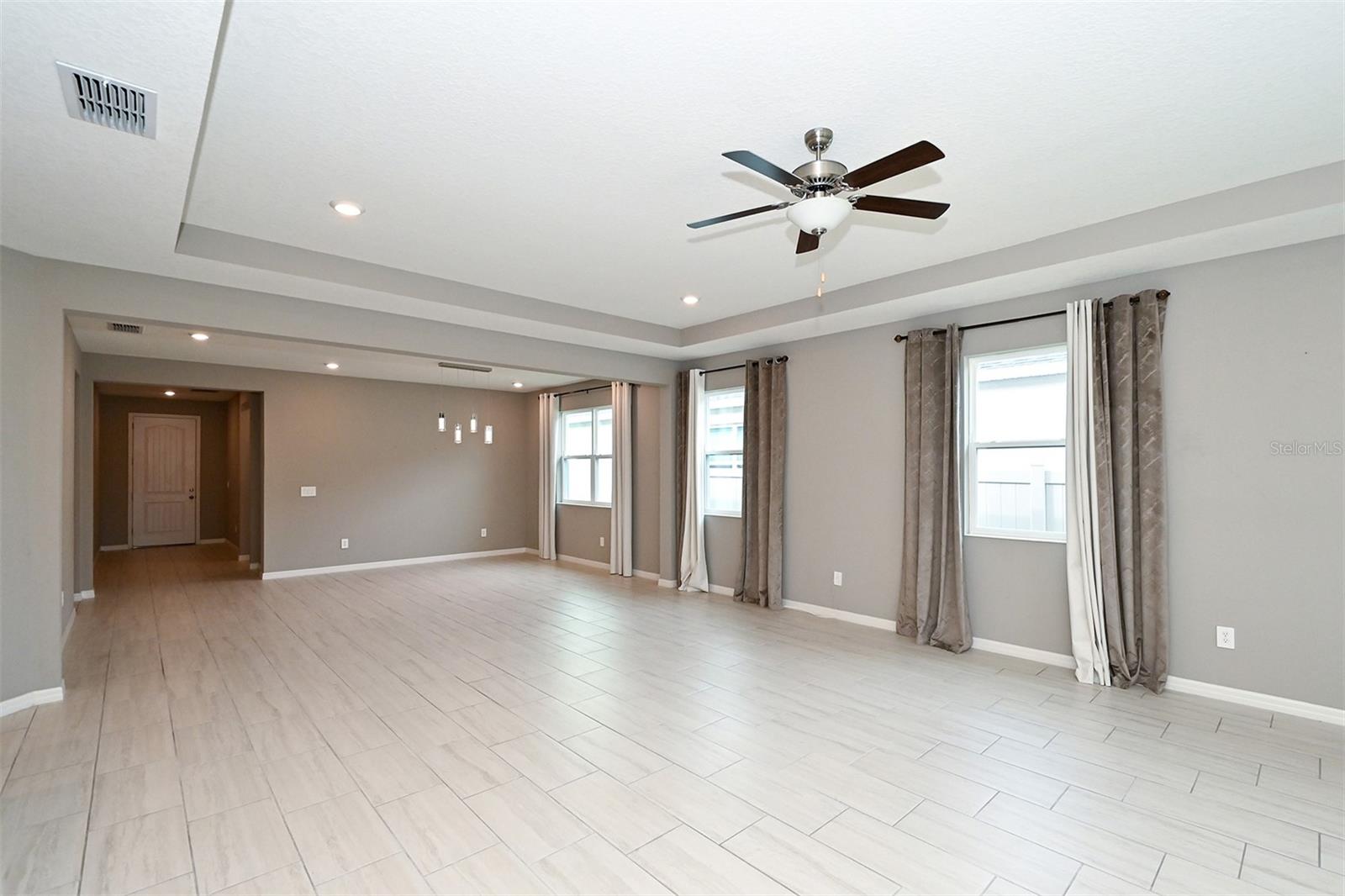 Image 15 of 69 For 14239 59th Circle E