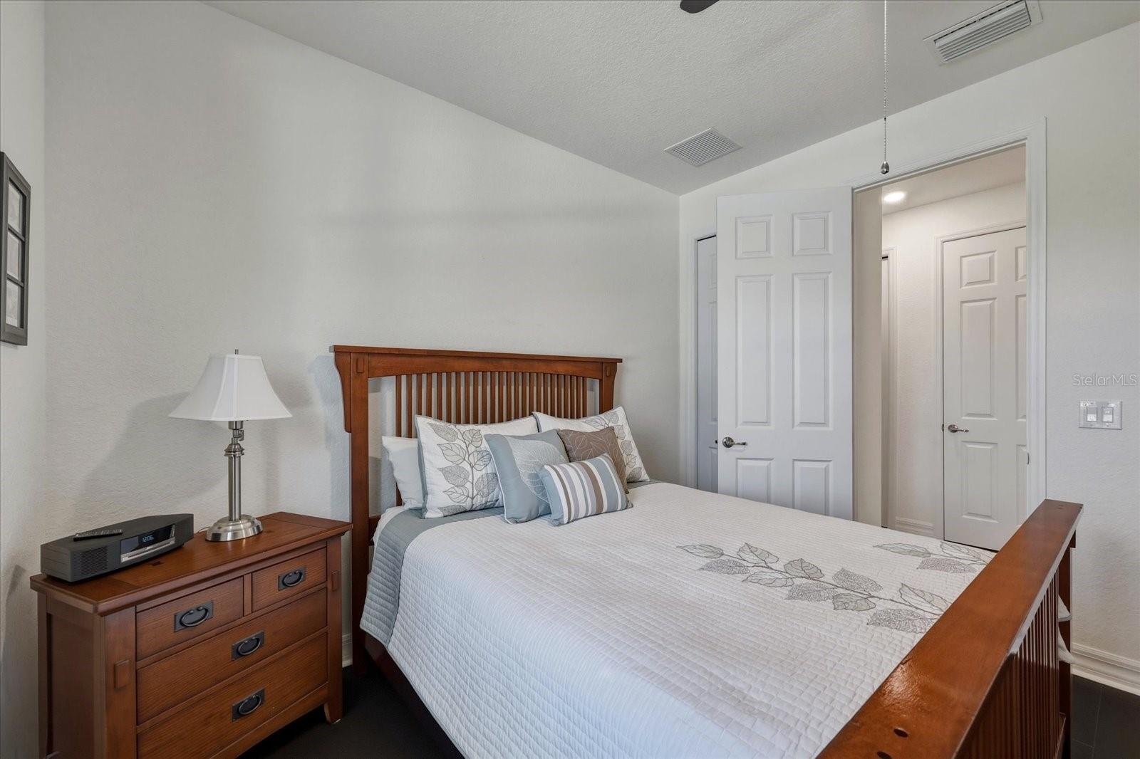 Image 19 of 57 For 12422 Perennial Place