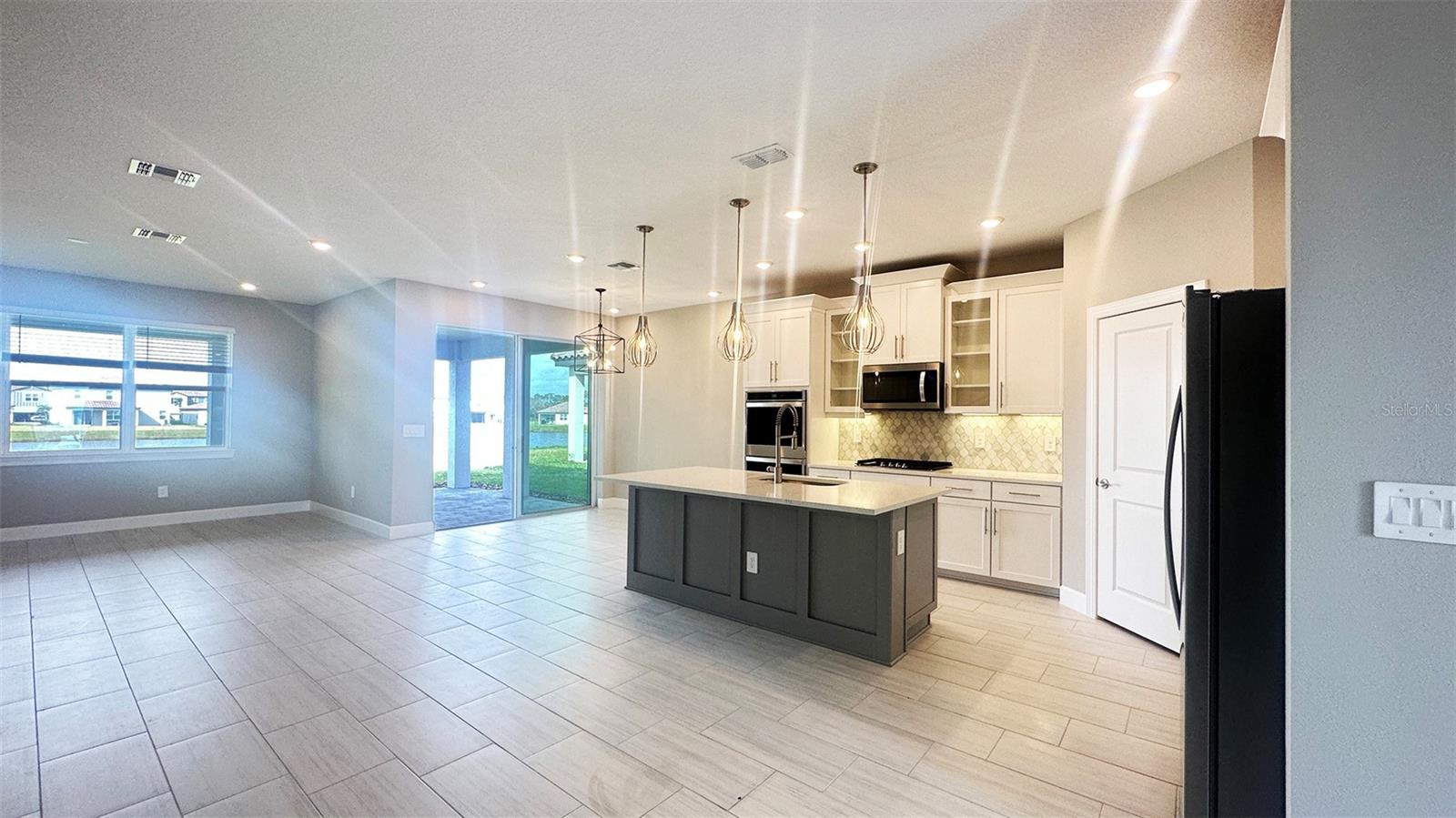 Image 12 of 53 For 3806 Savanna Palms Court