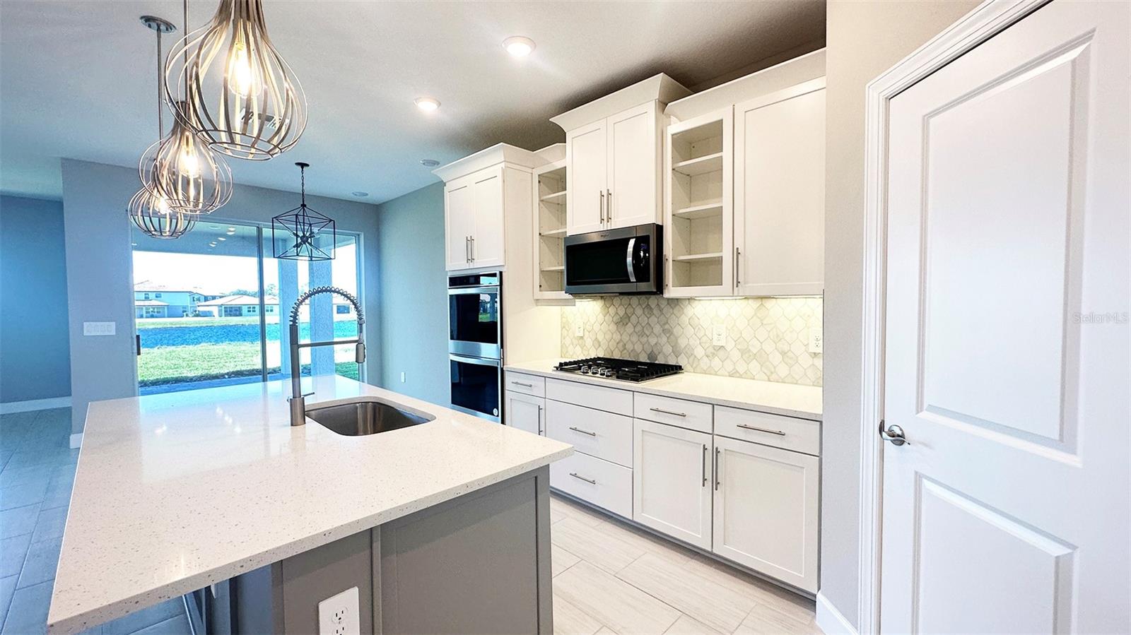 Image 13 of 53 For 3806 Savanna Palms Court