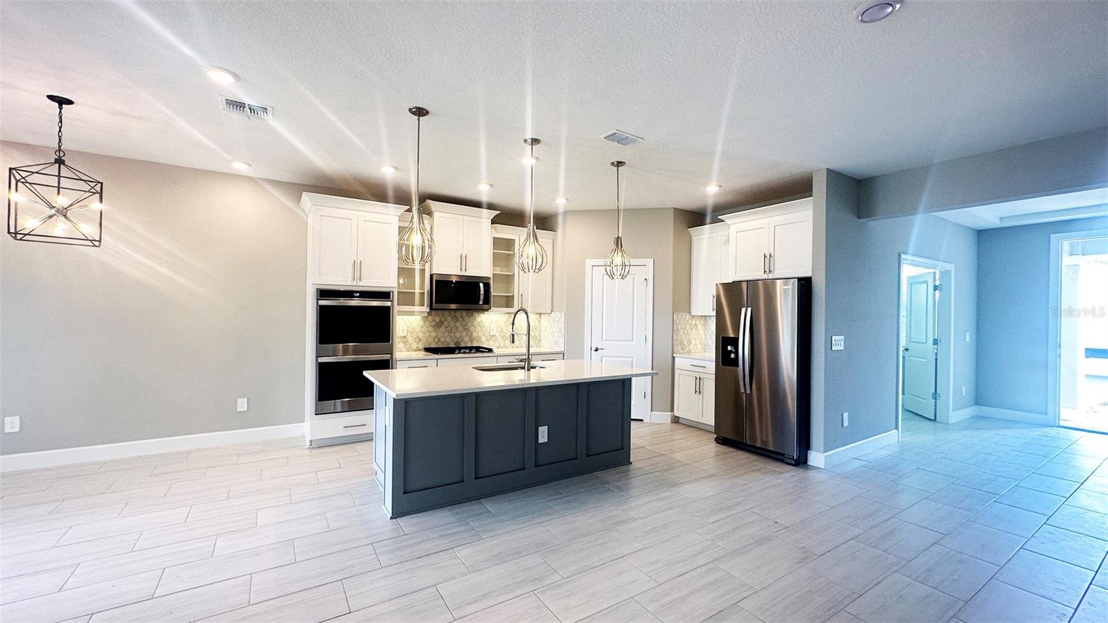 Image 2 of 53 For 3806 Savanna Palms Court