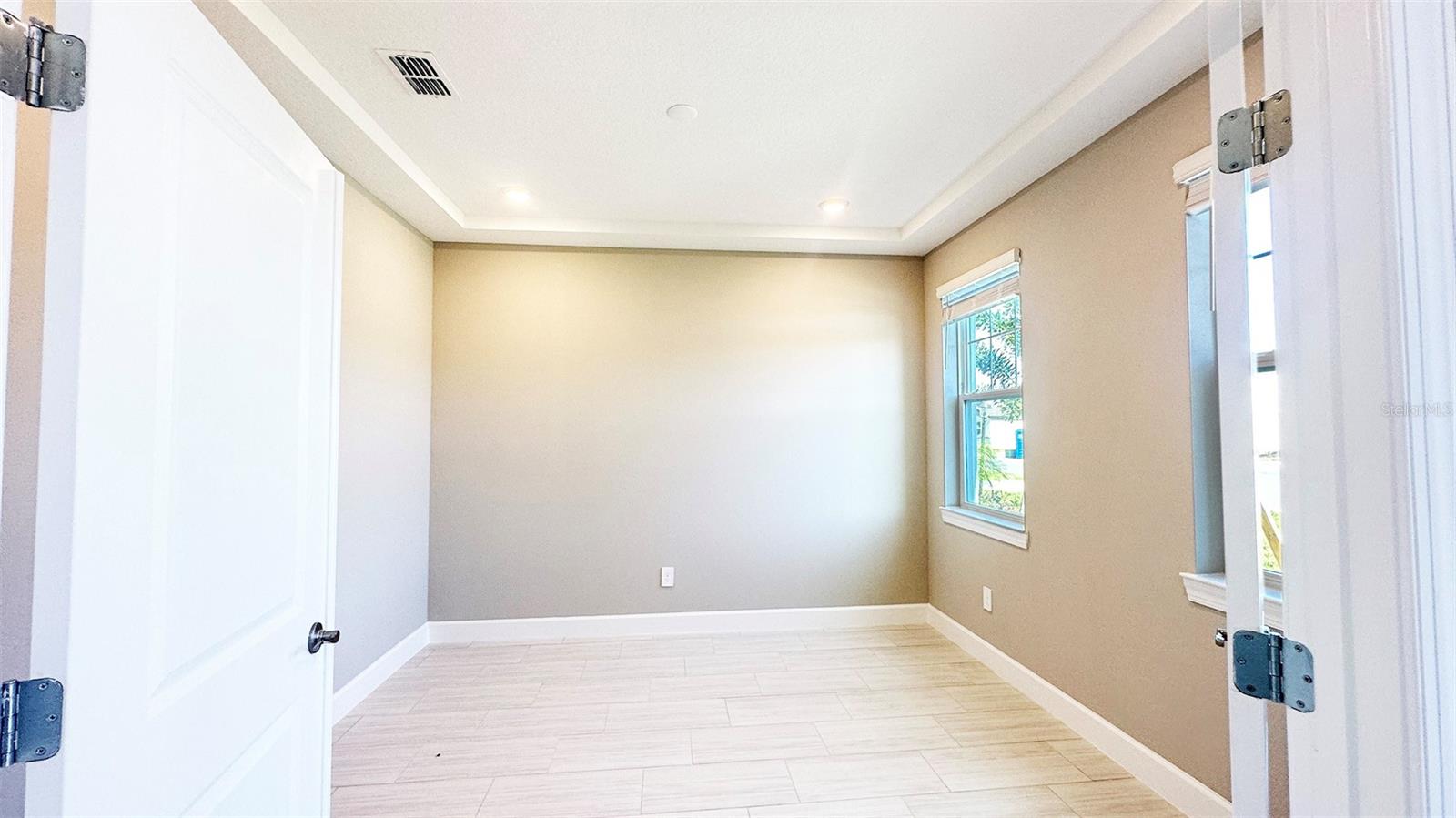 Image 23 of 53 For 3806 Savanna Palms Court