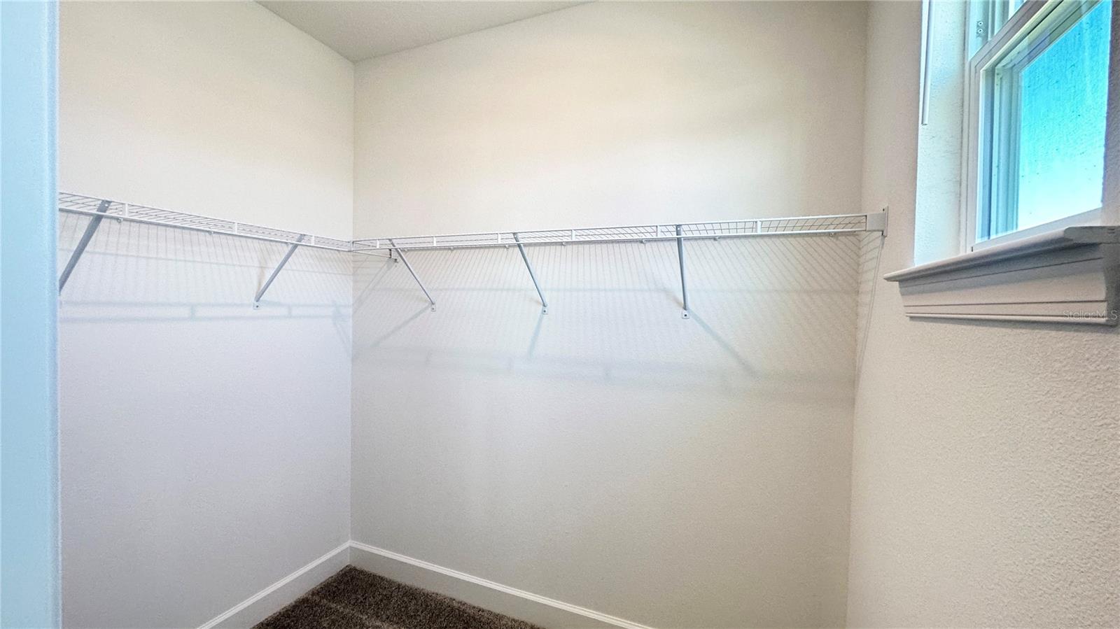 Image 32 of 53 For 3806 Savanna Palms Court