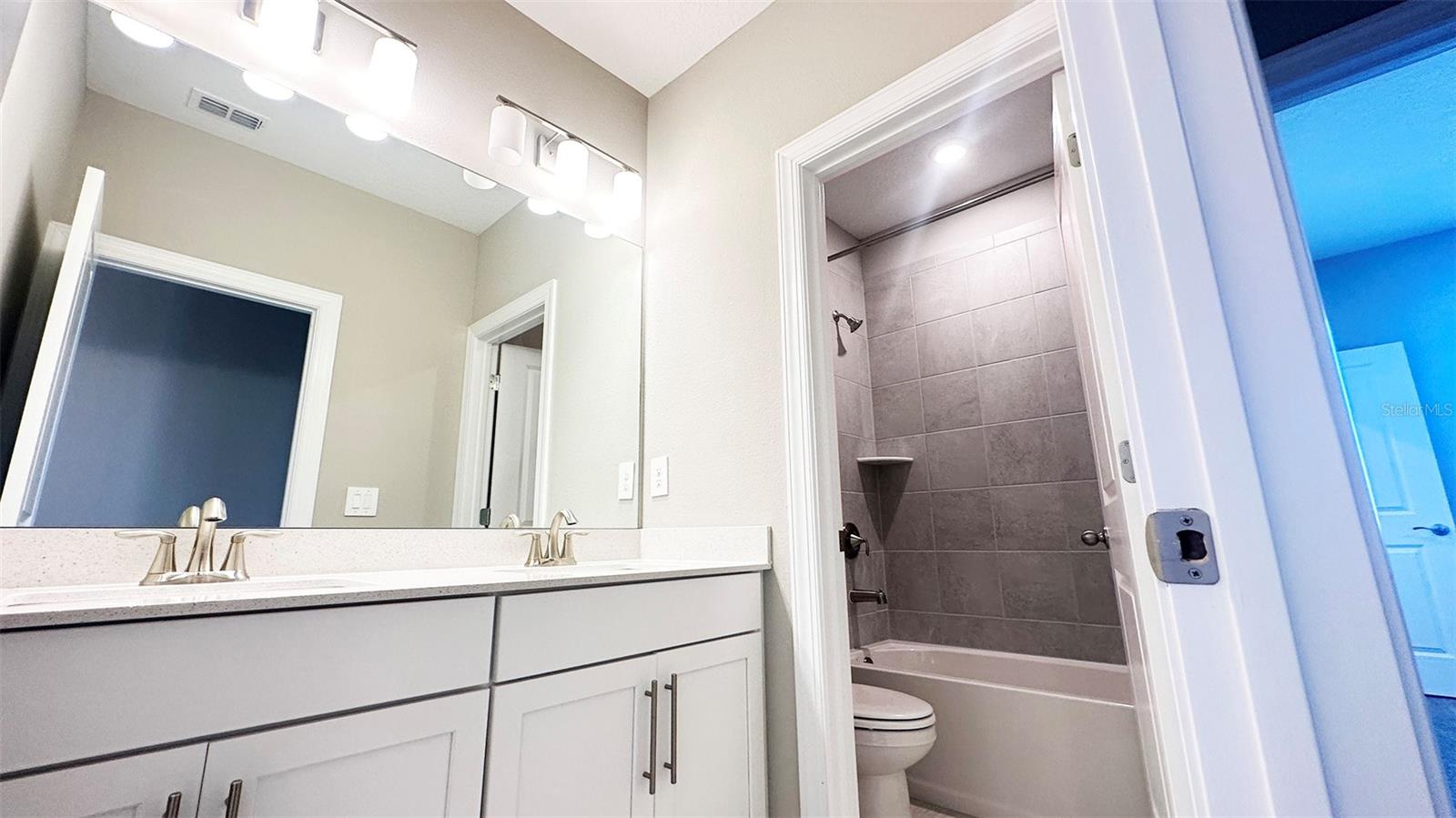 Image 35 of 53 For 3806 Savanna Palms Court