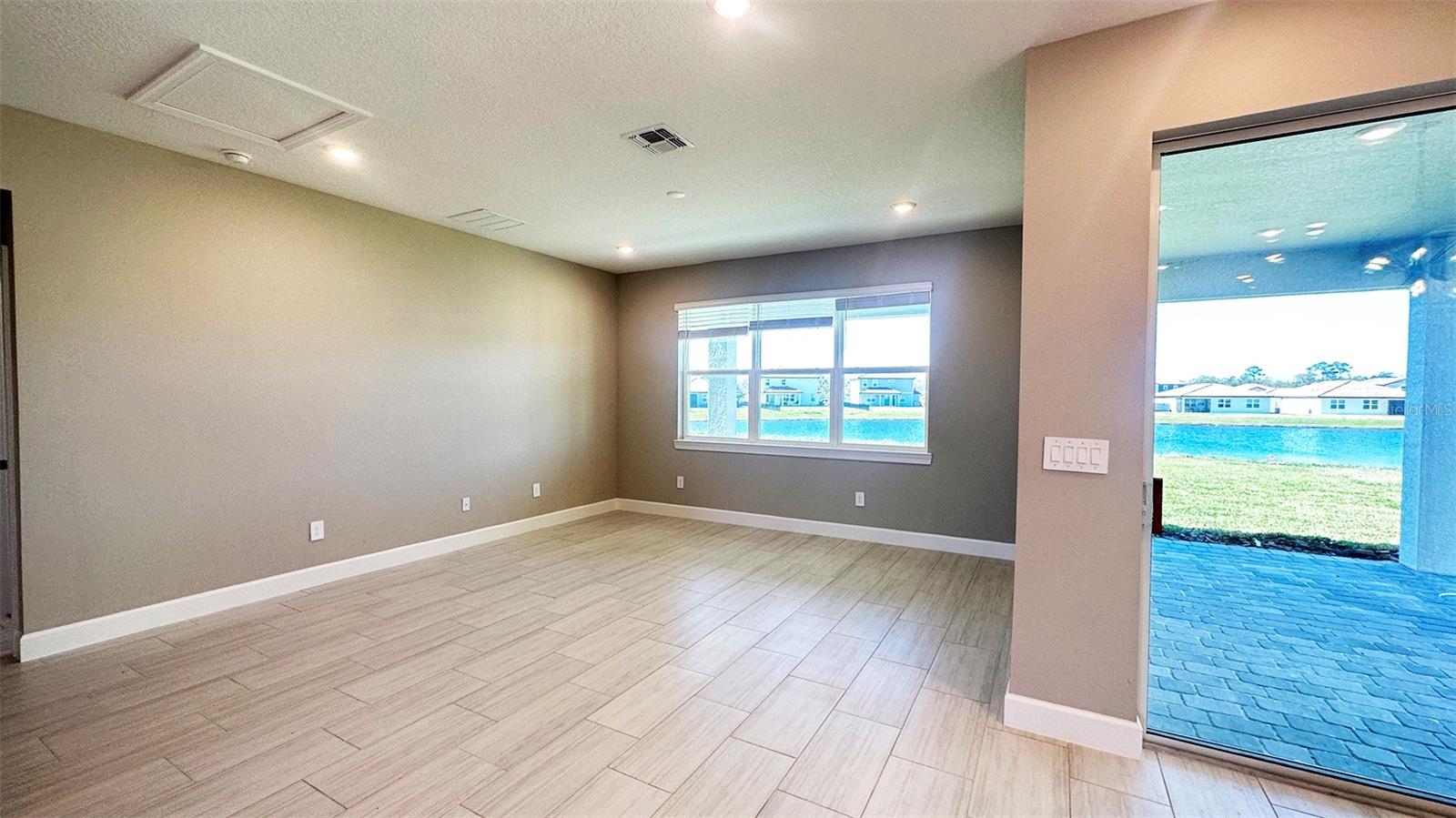 Image 5 of 53 For 3806 Savanna Palms Court