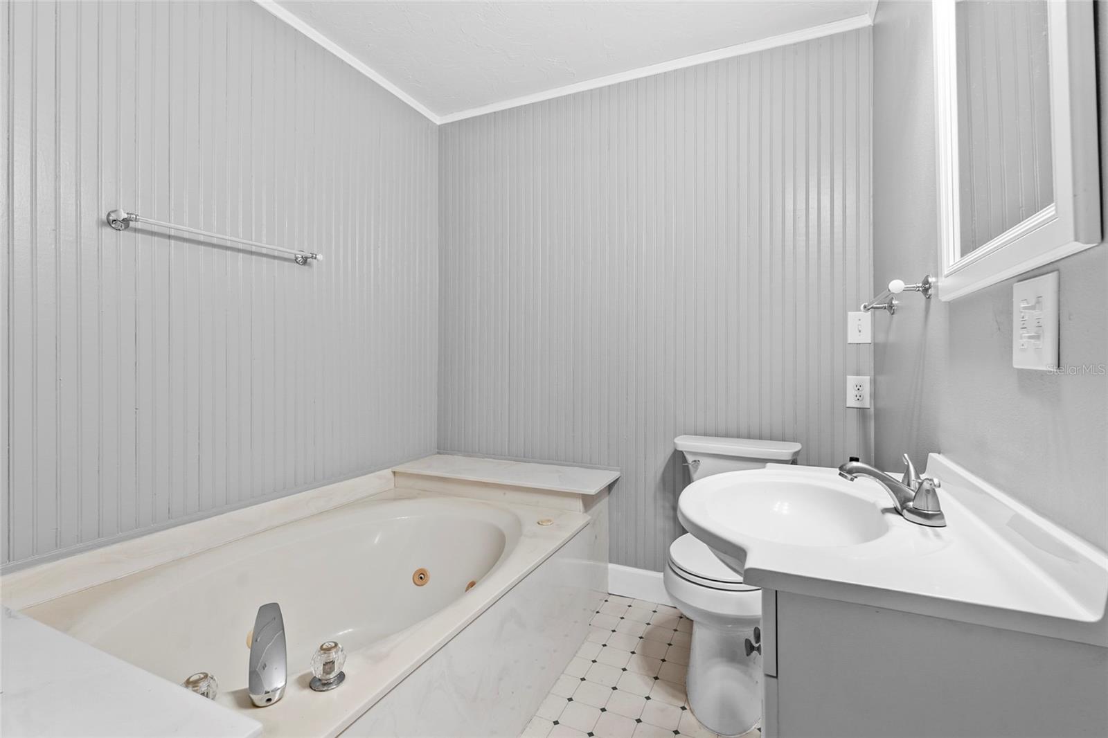 Image 38 of 84 For 25640 State Road 70 E