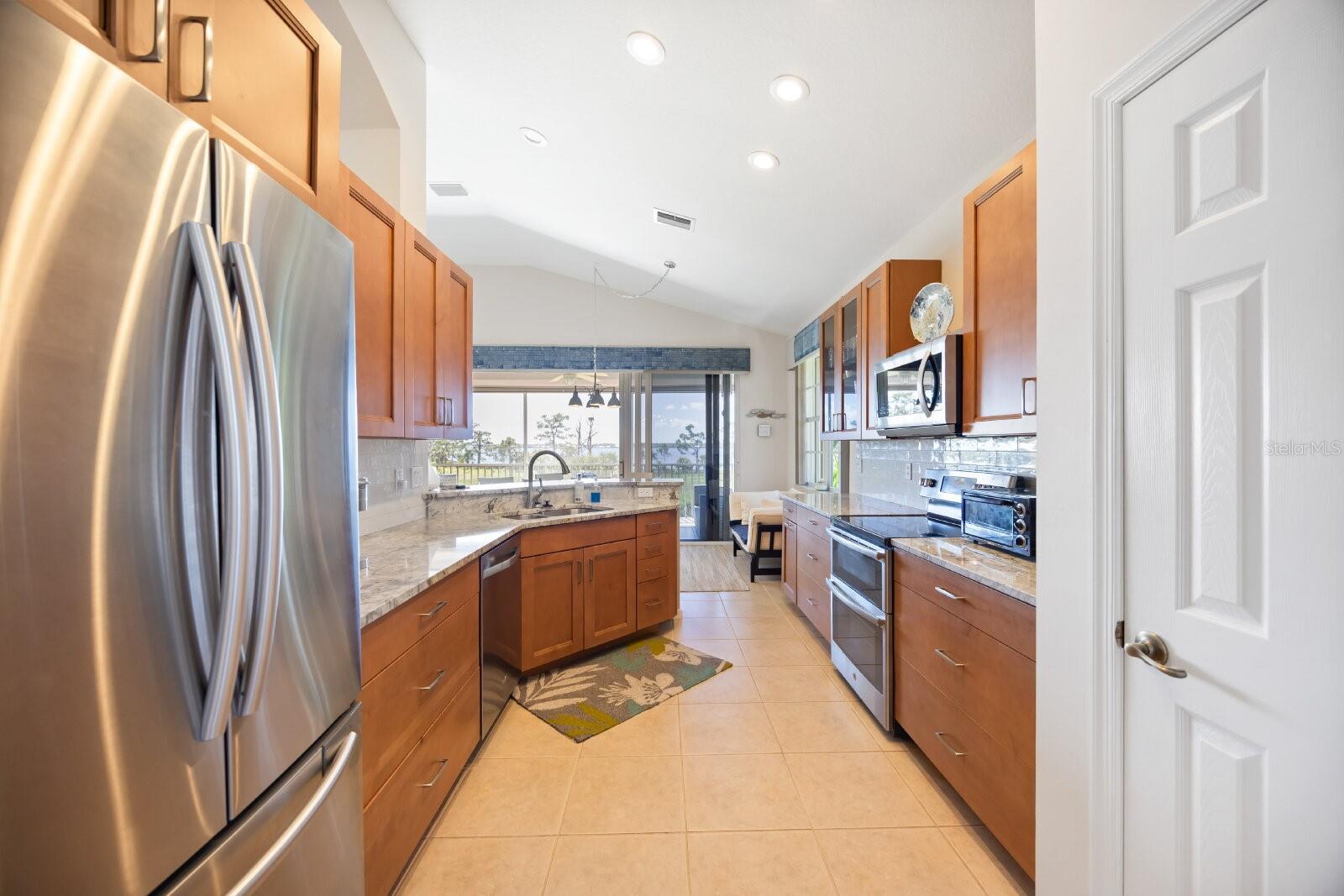 Image 13 of 50 For 4604 Club Drive B202