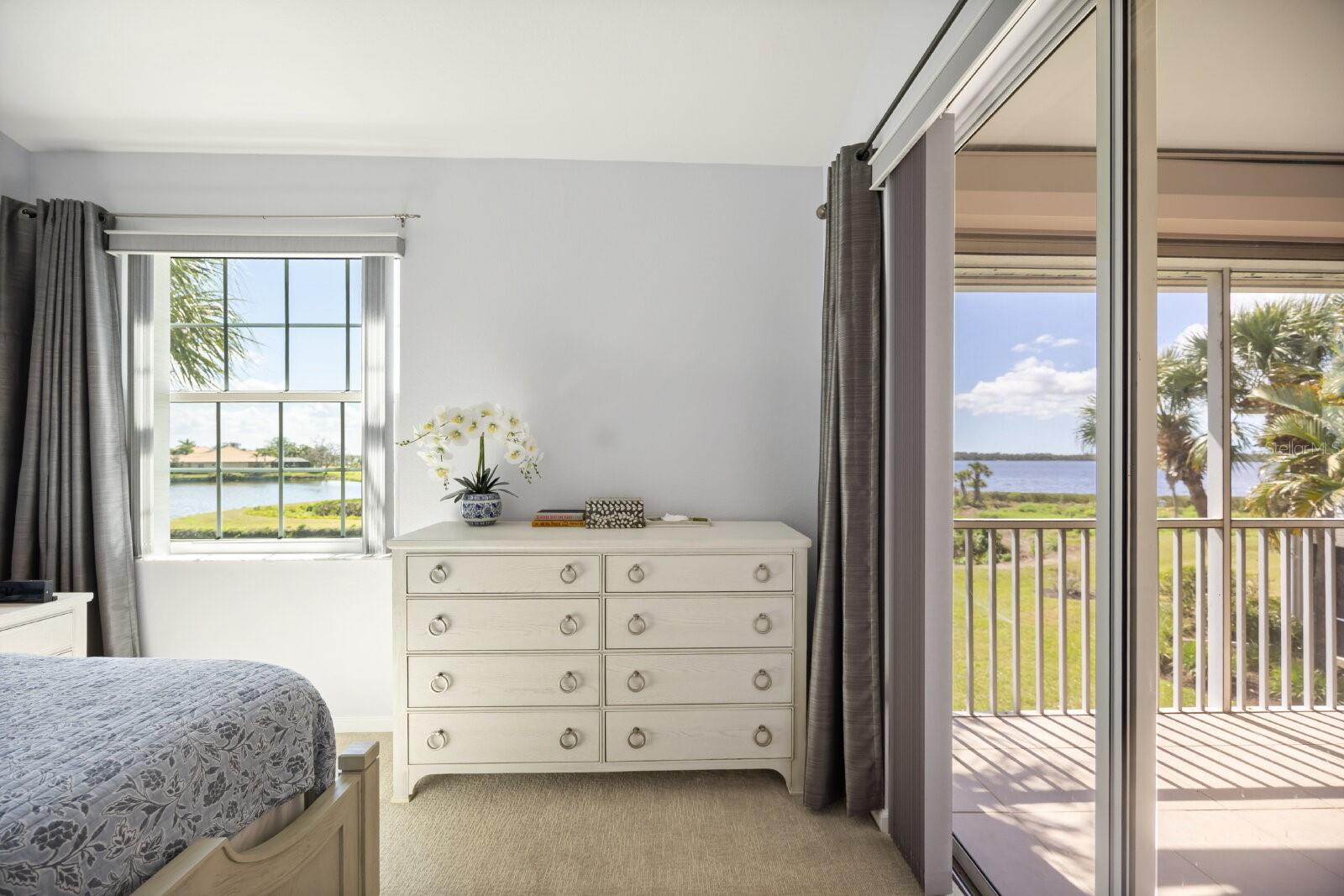 Image 18 of 50 For 4604 Club Drive B202