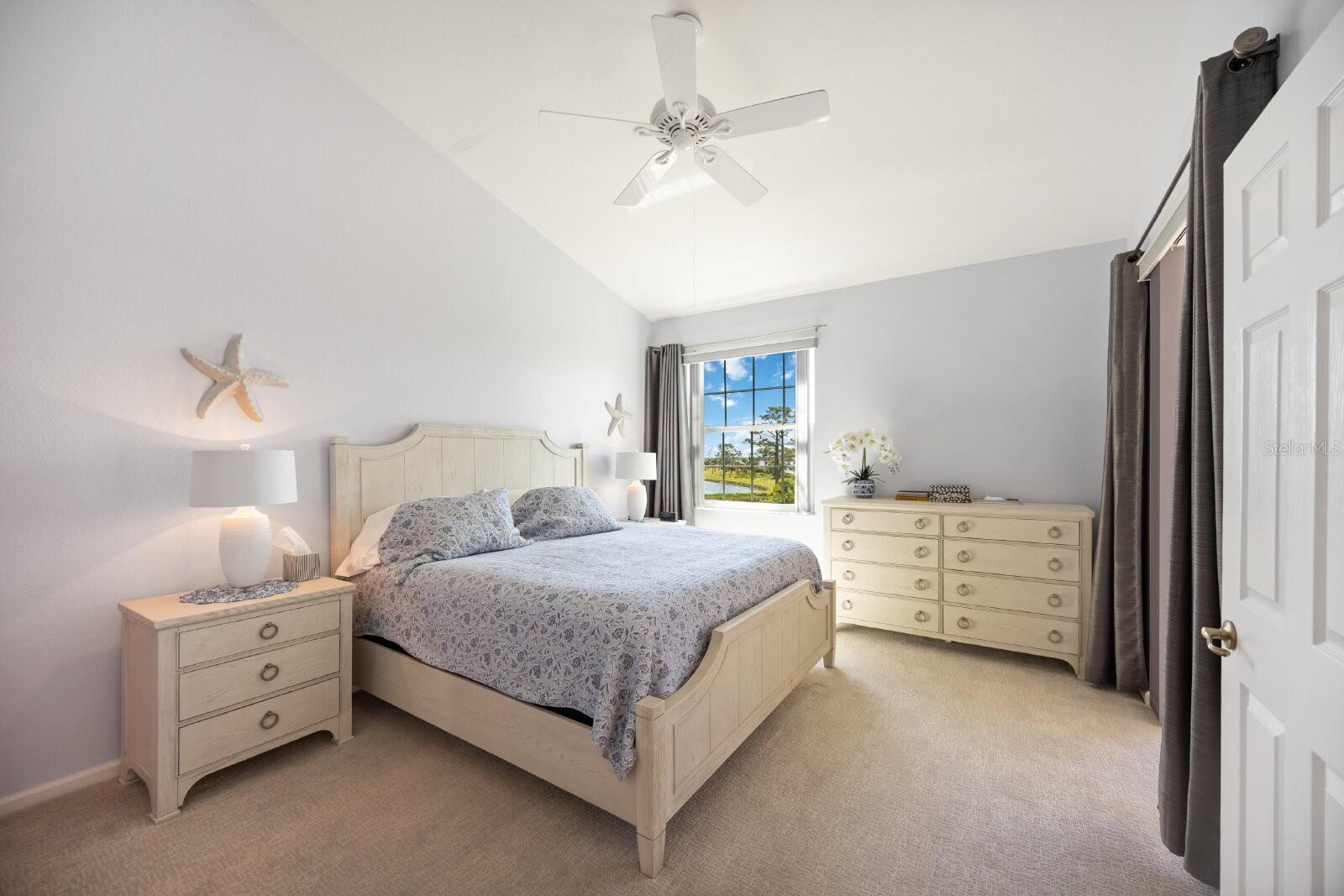 Image 22 of 50 For 4604 Club Drive B202