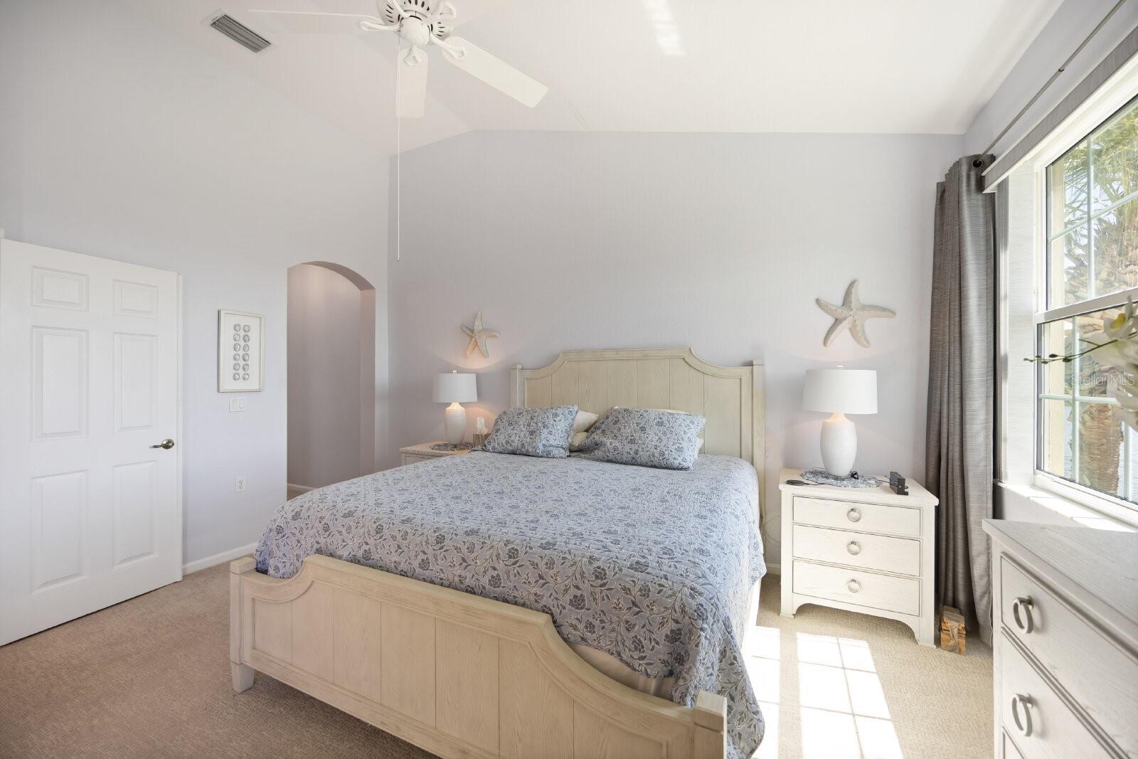 Image 23 of 50 For 4604 Club Drive B202