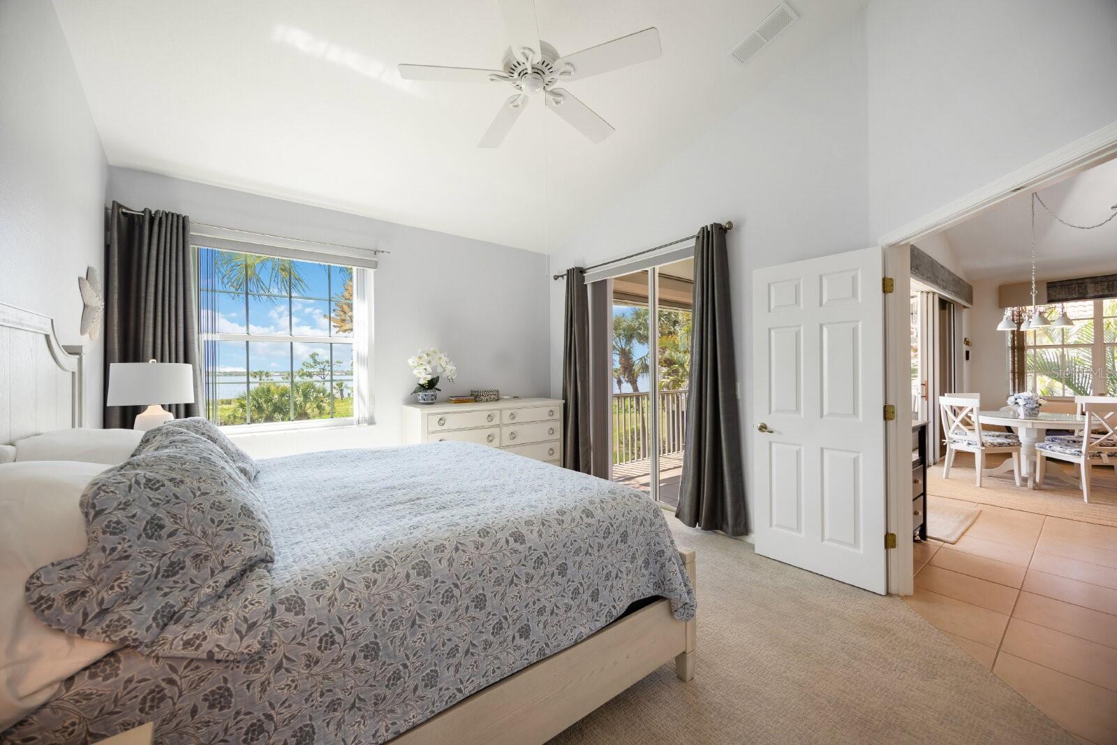 Image 28 of 50 For 4604 Club Drive B202