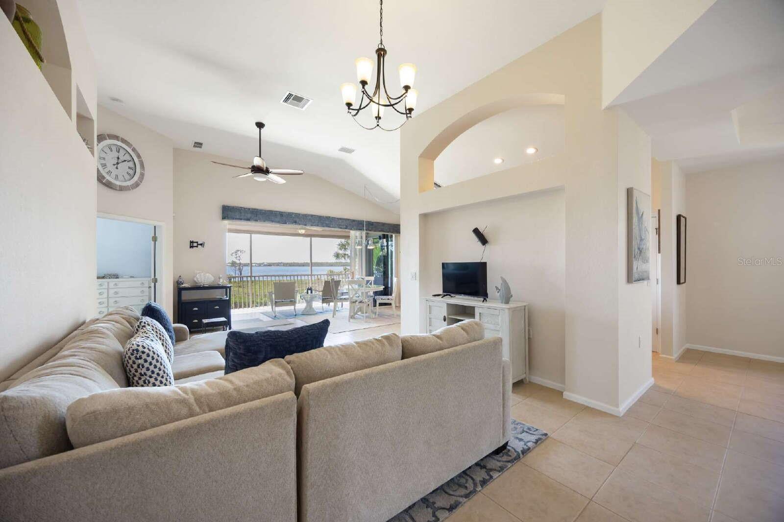 Image 4 of 50 For 4604 Club Drive B202