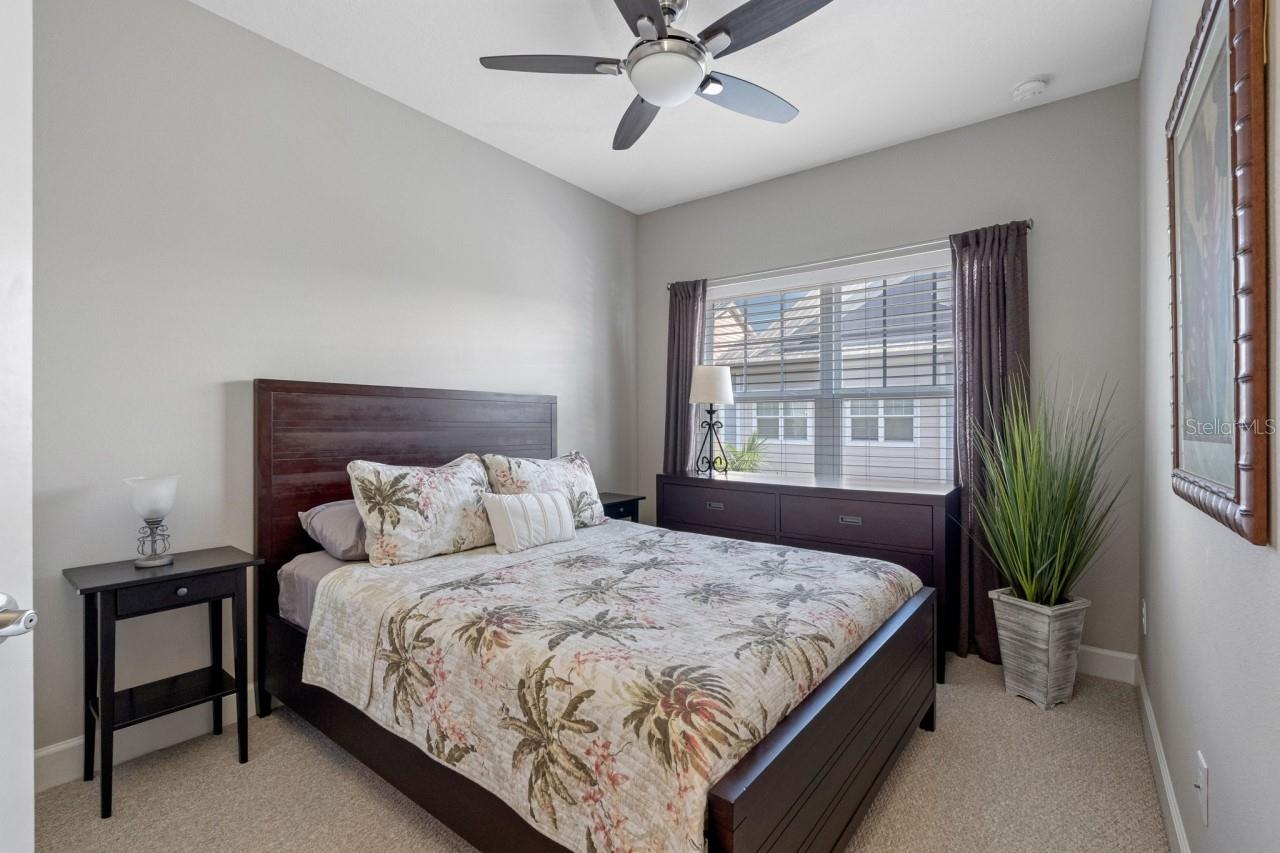 Image 33 of 60 For 6057 Moorings Drive S