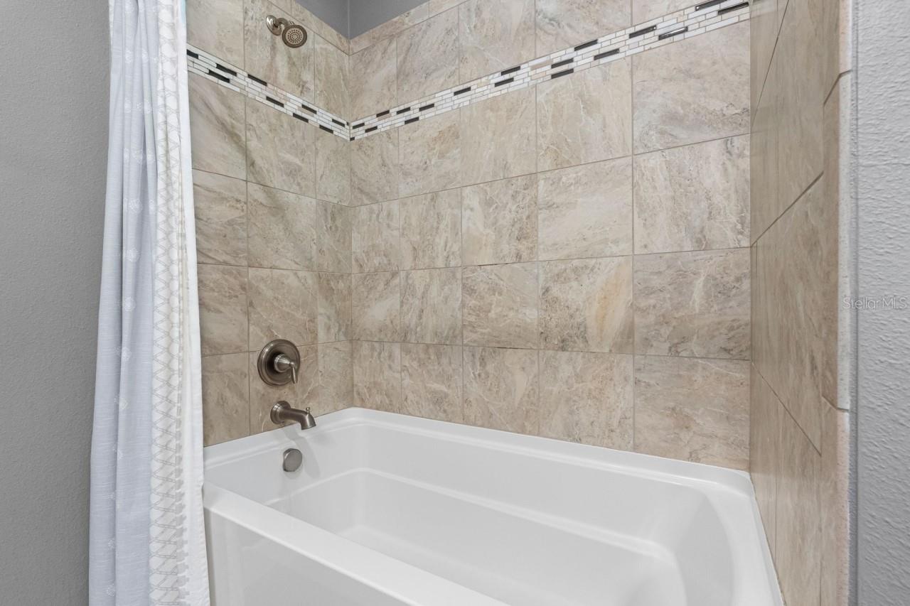 Image 36 of 60 For 6057 Moorings Drive S