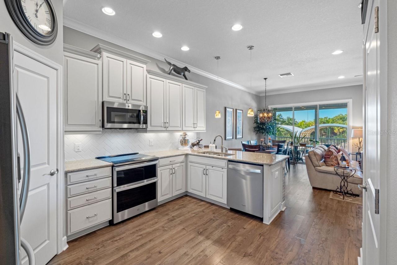 Image 9 of 60 For 6057 Moorings Drive S