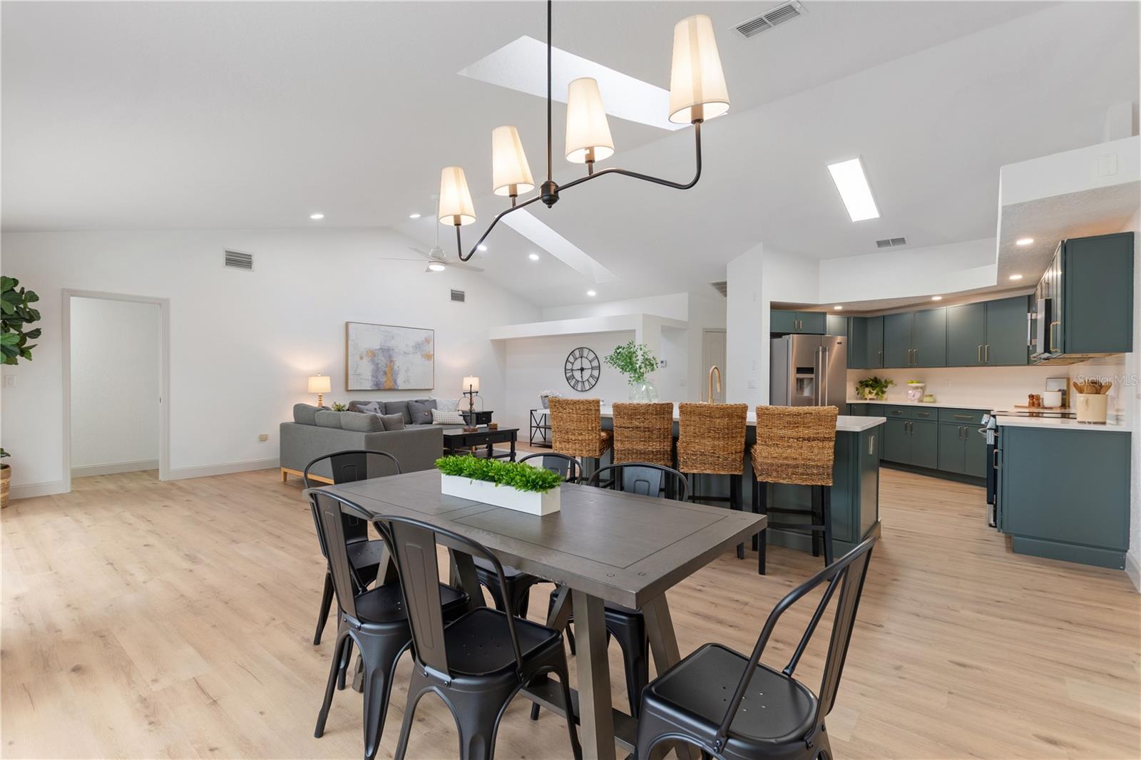 Image 18 of 56 For 419 Silas Court