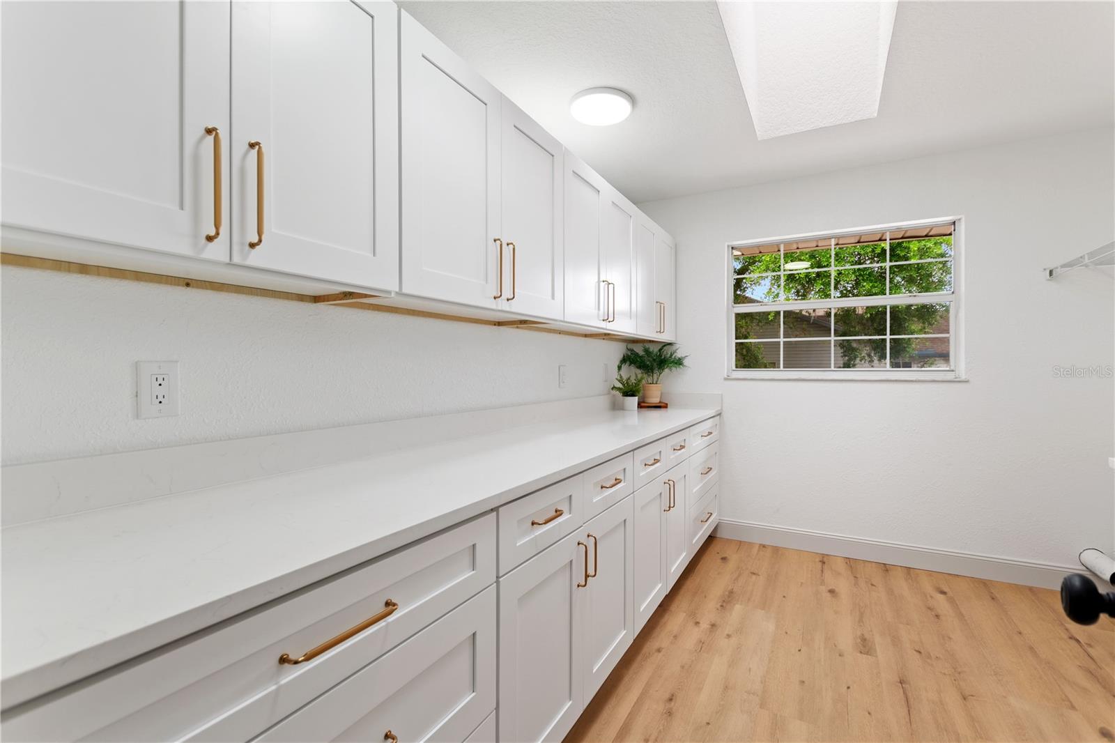 Image 42 of 56 For 419 Silas Court