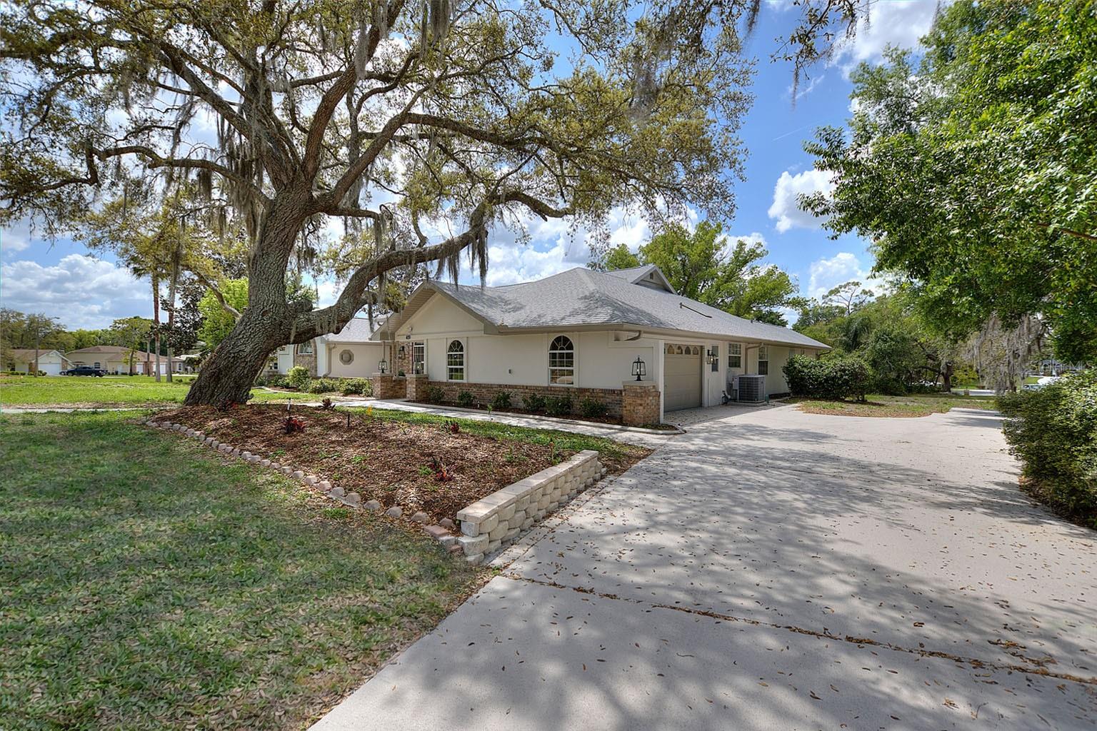 Image 54 of 56 For 419 Silas Court