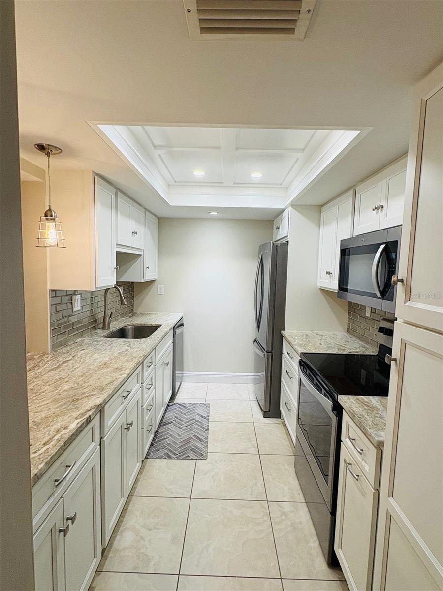 Image 6 of 58 For 2039 Gulf Of Mexico Drive G3-203