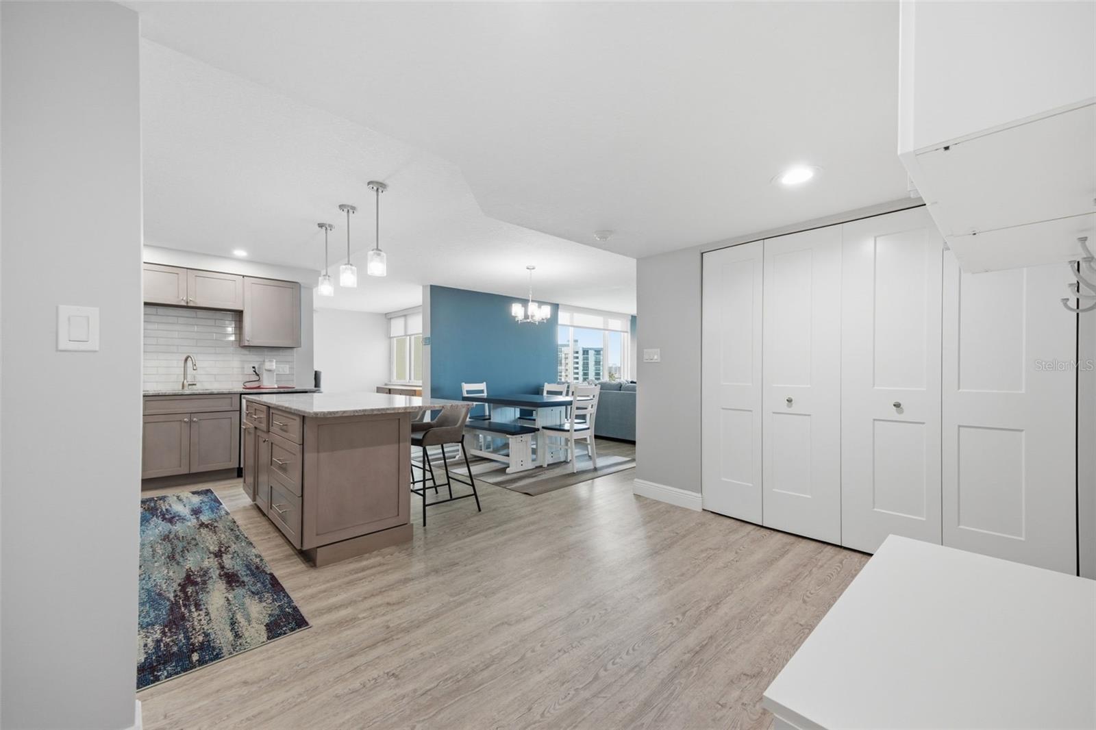 Image 12 of 38 For 1460 Gulf Boulevard 501