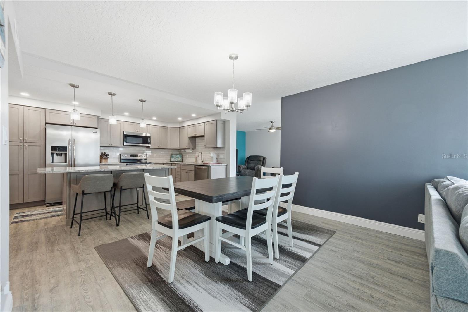 Image 15 of 38 For 1460 Gulf Boulevard 501