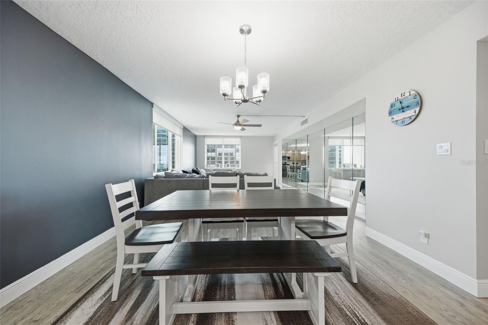 Image 16 of 38 For 1460 Gulf Boulevard 501