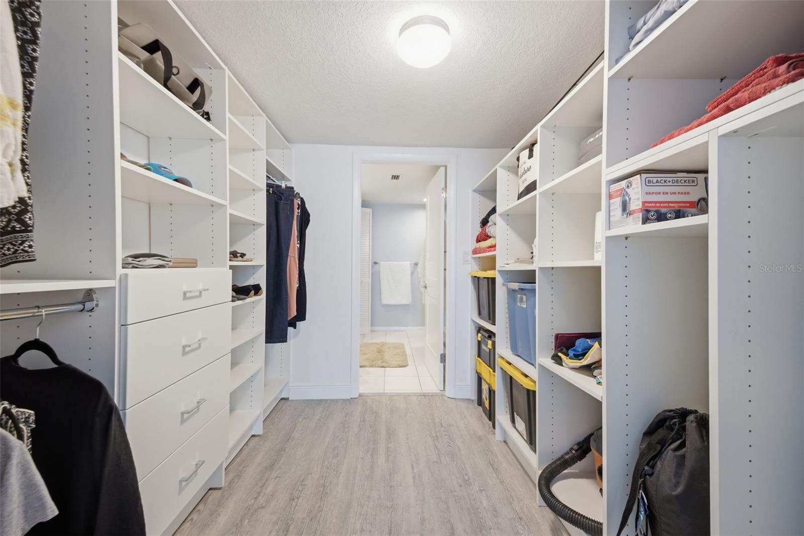 Image 23 of 38 For 1460 Gulf Boulevard 501