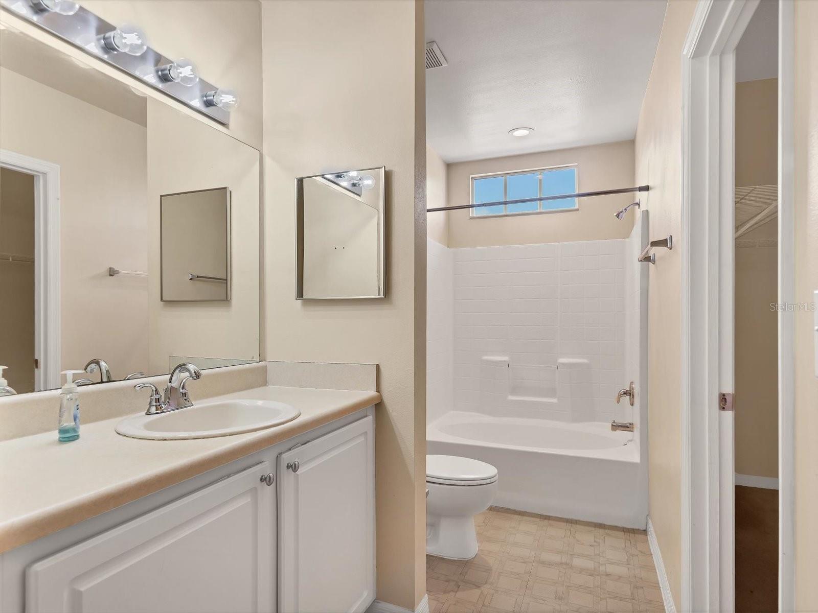 Image 28 of 47 For 4763 Travini Circle 114